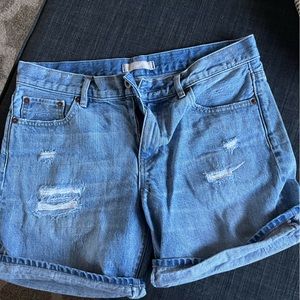 UNIQLO shorts. Size 27.
